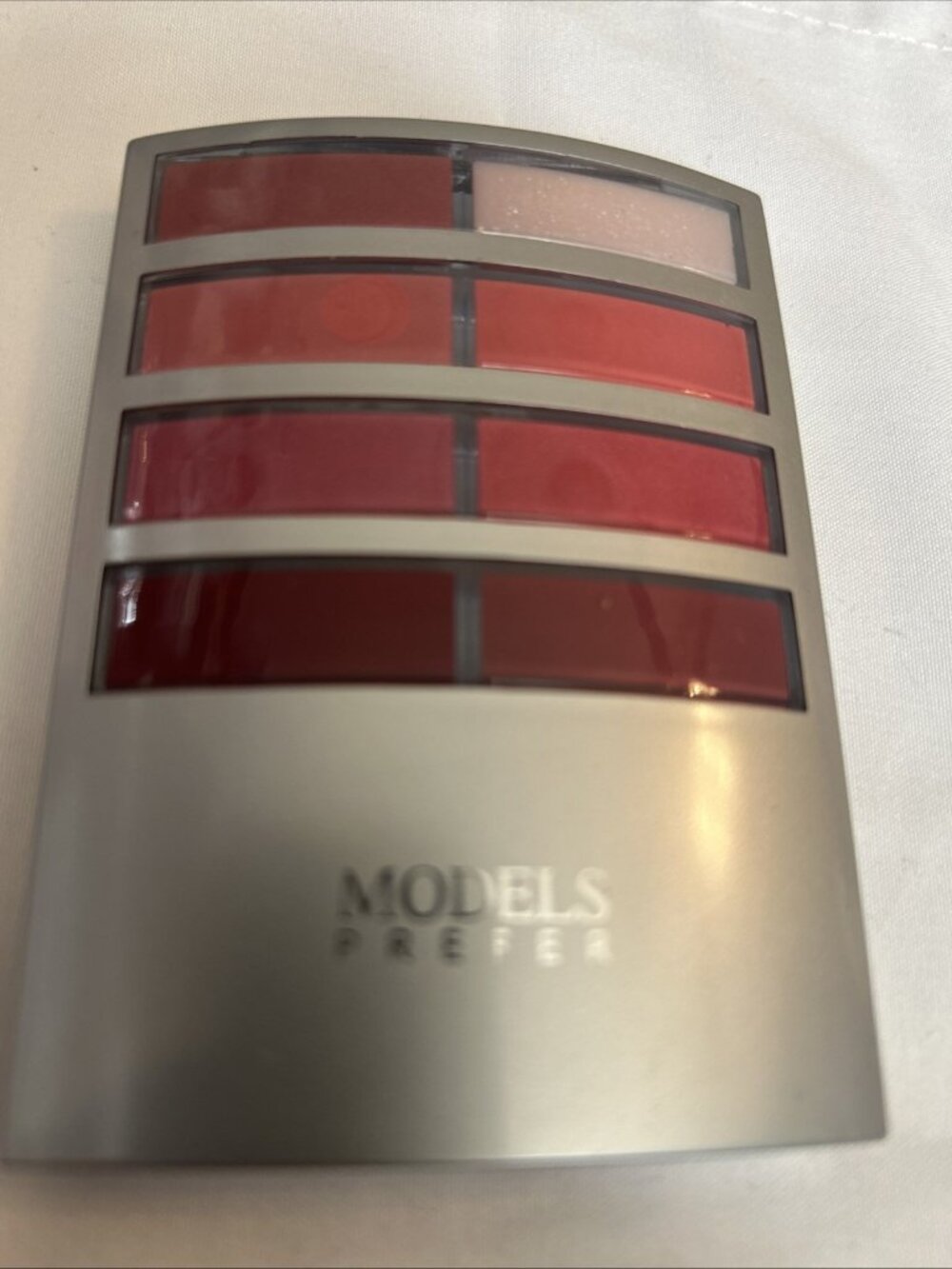 Models Prefer palette w/ 2 Blush 6Eyeshadow 8 cream lipsticks #3 mauve-red shade